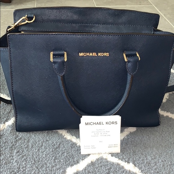 Michael Kors Handbags - Michael Kors Purse